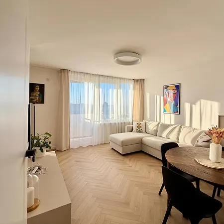 Darwina 15a Praga Polnoc Apartment *